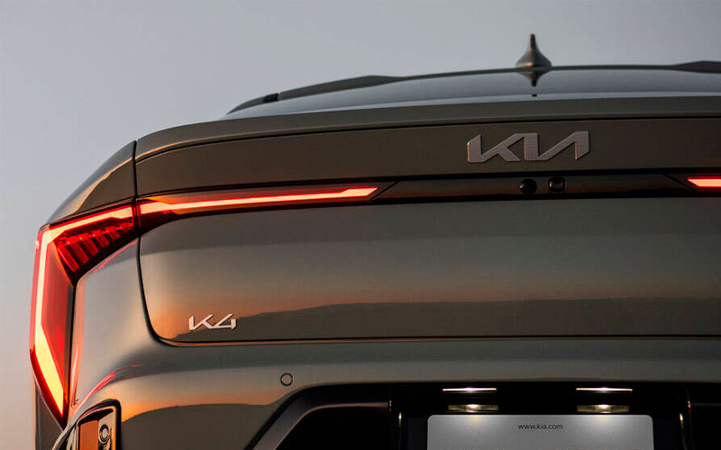 KIA K4-SEDAN