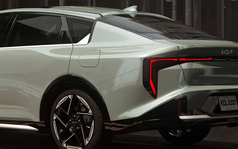 KIA K4-SEDAN